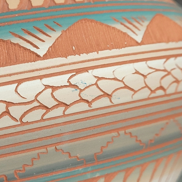 Michael Charlie Pottery Southwest Vase Navajo Native American Etched 6"H 7"W - Picture 16 of 16